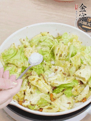 一點鹽、糖調(diào)味。